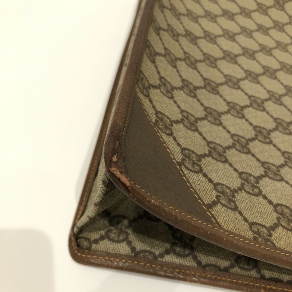 Gucci Brown GG Supreme Zip Pouch Sku#85251 (Gently used, corners re-color) - Picture 7 of 15